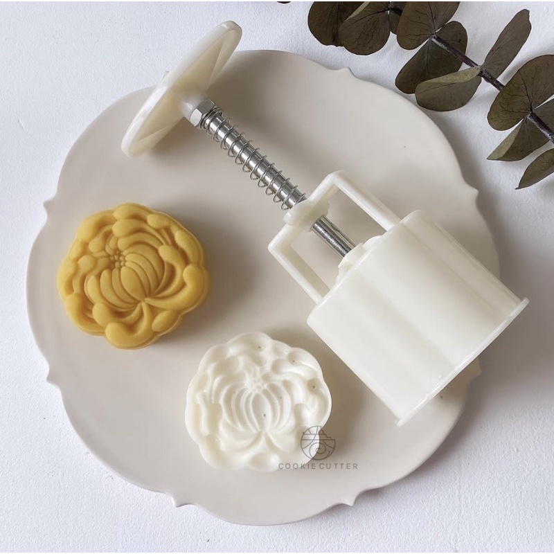Khuôn lò xo làm bánh Trung Thu Hoa Cúc 50g/150g
