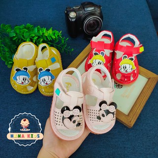 Giày Tập Đi Cho Bé - Dép Sandal bé trai bé gái hình chuột Mickey dễ thương phát kêu chip chip