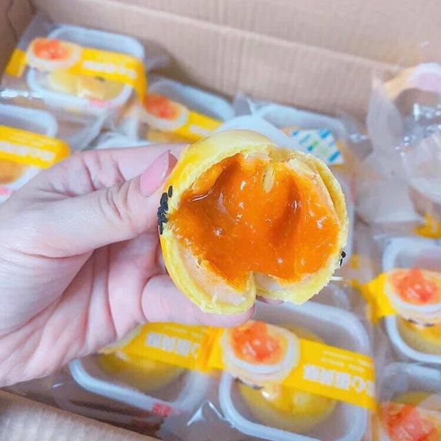 Lẻ 1 Bánh pía trứng muối tan chảy egg mới siêu ngon