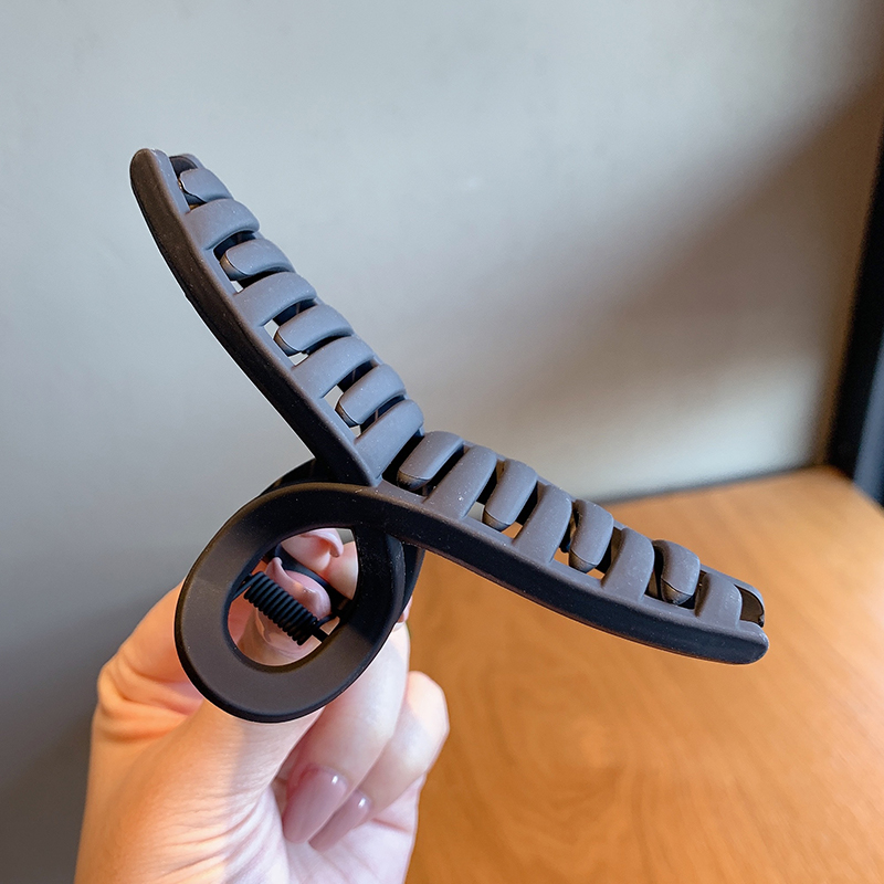 Kẹp tóc thời trang đơn giản dành cho nữ