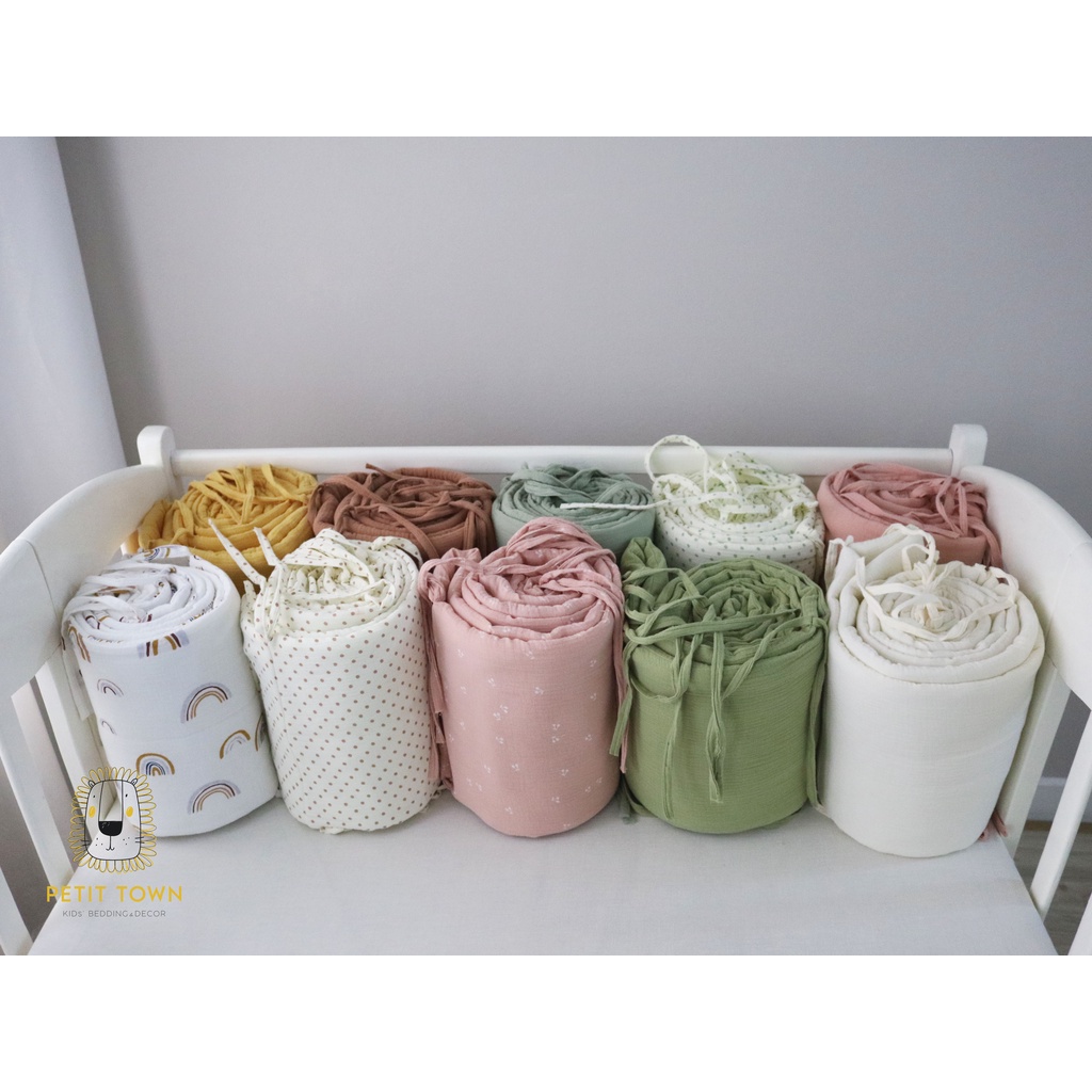 Quây cũi sơ sinh xô muslin chần bông Petit Town cho bé gái