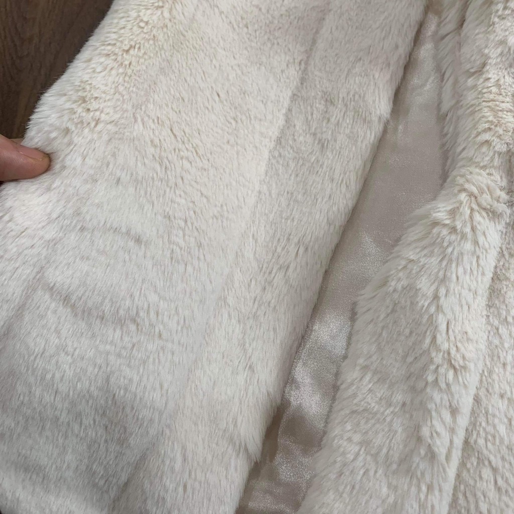 Áo gile lông trắng cho bé gái hàng Primark size 2-7y