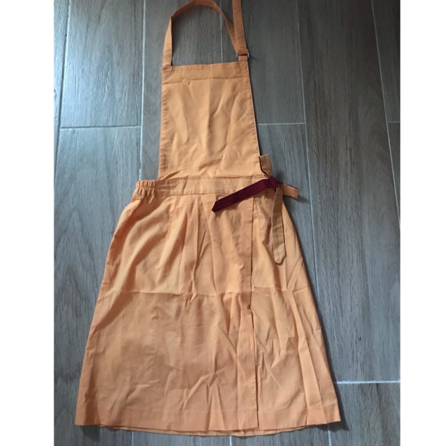 Yếm màu sắc trẻ trung