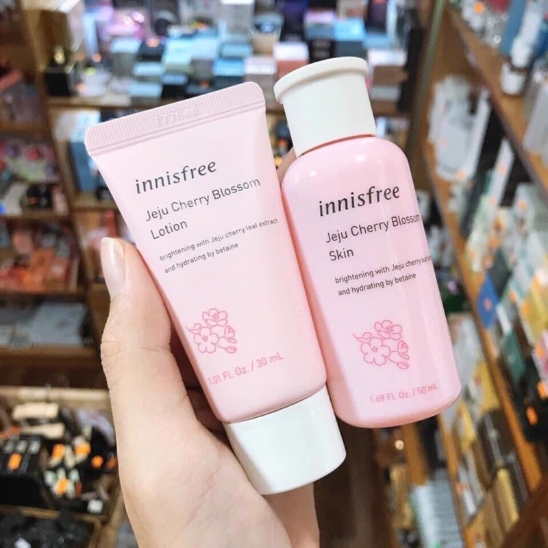 Kit dưỡng trắng da Innisfree 2sp