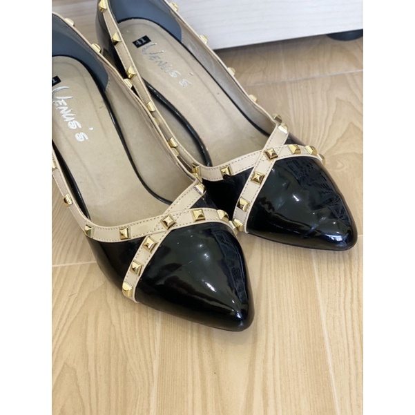 Giày cao gót viền kim loại size 41