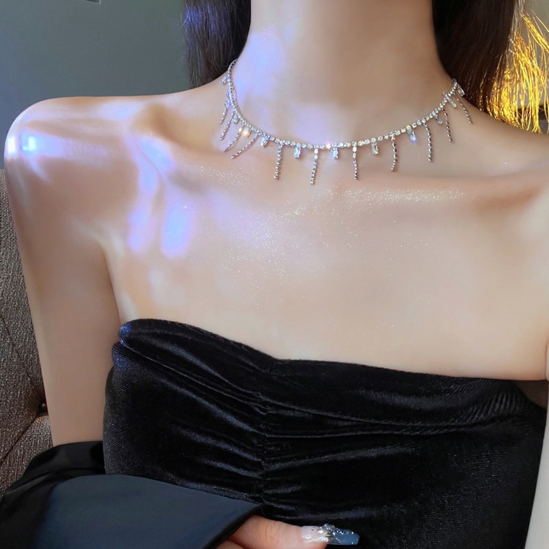 Vòng Cổ Dây Xích Tua Rua Gợn Sóng Đính Kim Cương Lấp Lánh Thời Trang Cao Cấp Mới