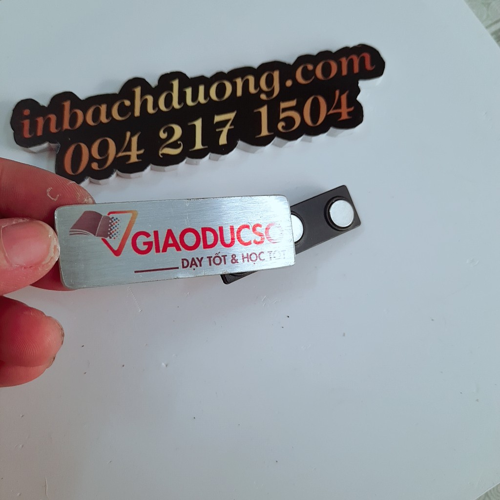 Nhận in bảng tên nhân viên In Bạch Dương