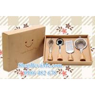 Set 4 dụng cụ làm bếp hình mặt cười ngộ ngĩnh.