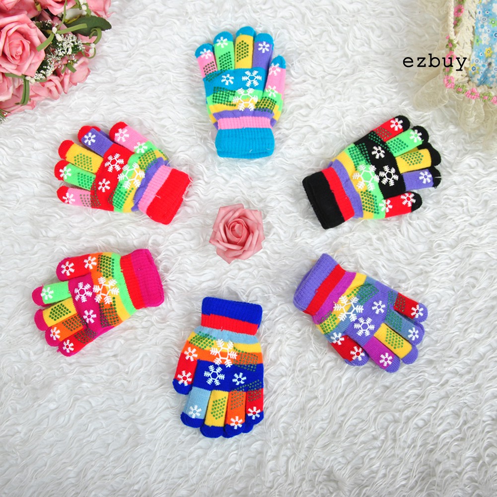 Găng Tay Hoạ Tiết Hoa Tuyết Cho Bé