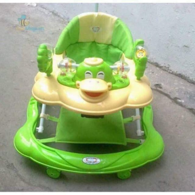Xe tròn tập đi việt nhật