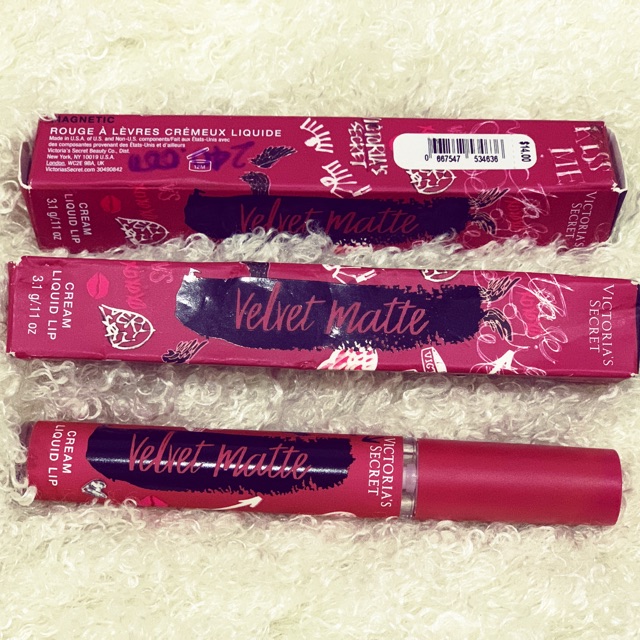 Son kem lì Victoria Secret Velvet Matte Cream Lip Stain của Mỹ