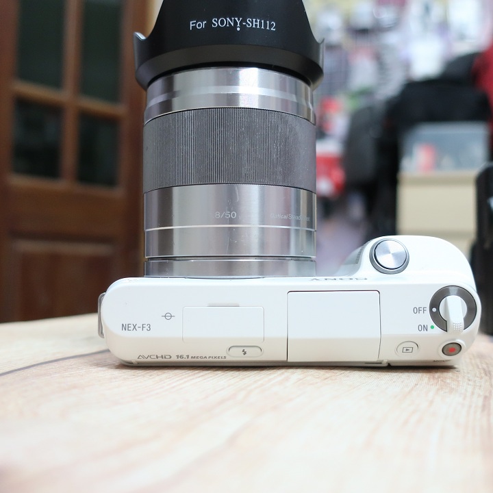 Máy ảnh Sony Nex F3 mày hình lật , quay film fullHD