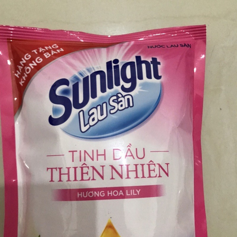 Gói nước lau sàn Sunlight 550g(548ml) hương hoa Lily