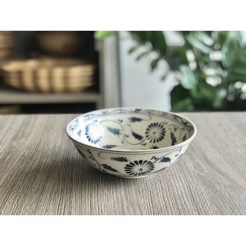 Bát tô men rạn cổ Bát Tràng hoạ tiết hoa cúc dây chàm vẽ tay