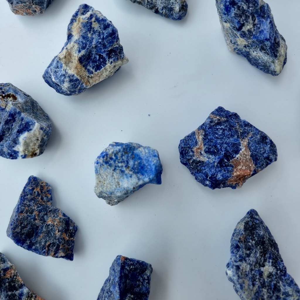 Đá thô thanh tẩy Sodalite xanh dương, đá thach anh dùng trong Tarot, Reiki, Phong Thủy