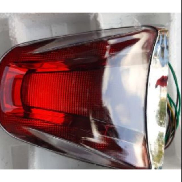 Đèn hậu xe Vespa