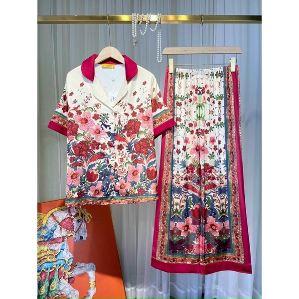 BỘ NGỦ -MẶC NHÀ TAY NGẮN LỤA CAO CẤP CHÙM HOA ĐỎ