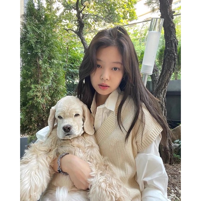 Áo gile len CK màu kem giống Jennie Blackpink, Quỳnh Anh