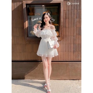 đầm trắng trễ vai bèo