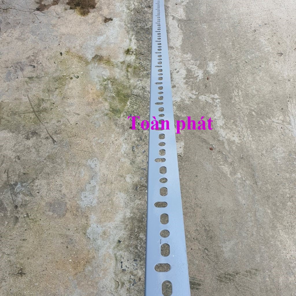 Cây sắt V lỗ ( V3 ) - dài 130cm