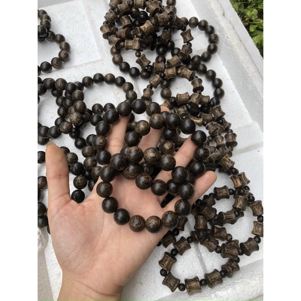 Vòng Trầm sánh chìm bi tròn trơn 10 ly loại 1 giá vô địch rẻ tổng sỉ Hà nội