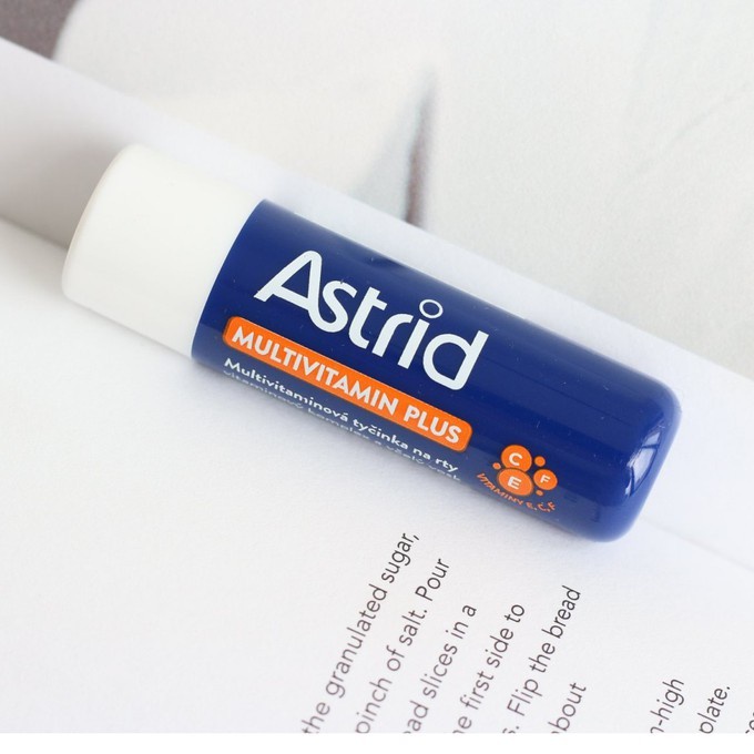 Son dưỡng tái tạo môi Astrid, son dưỡng môi mỡ hươu giúp môi căng mọng