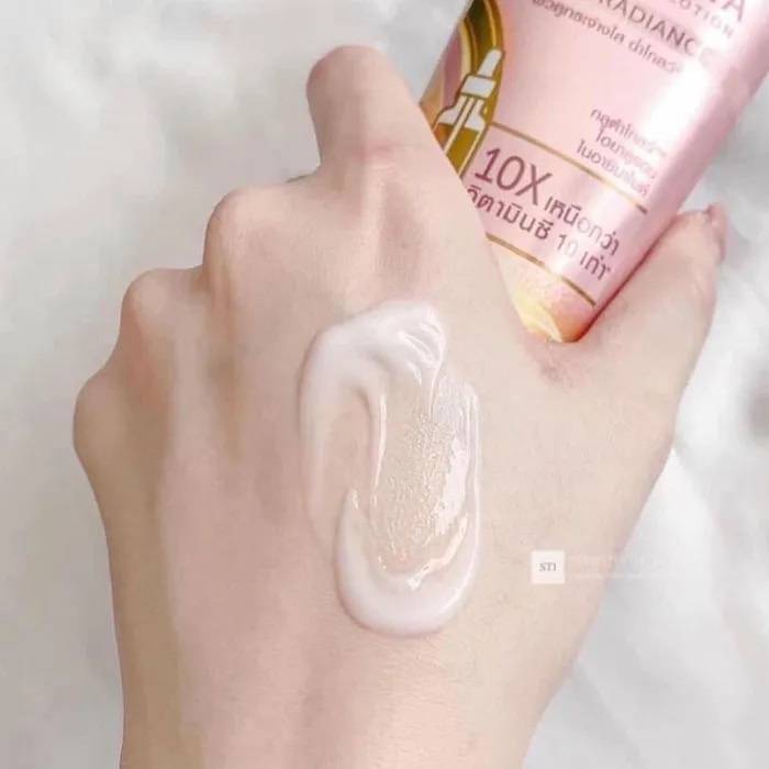 .  Sữa Dưỡng Thể Vaseline Healthy Bright Gluta HYA Serum 10X, Kem dưỡng thể Thái Lan 330ml