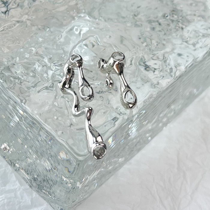 Khuyên Tai Nham Thạch Bất Đối Xứng Thiết Kế Mới Cá Tính Hợp Thời Trang