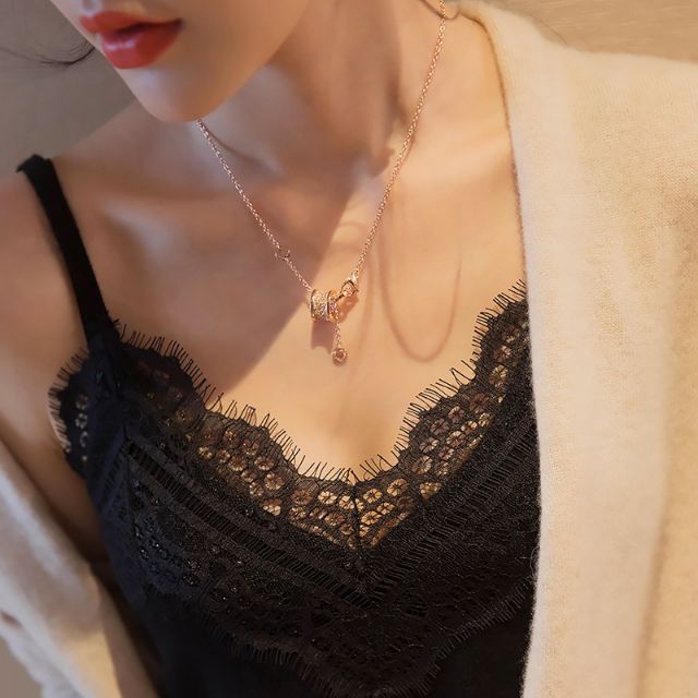 Áo hai dây phối ren cổ tim sang chảnh phong cách Hàn Quốc | BigBuy360 - bigbuy360.vn