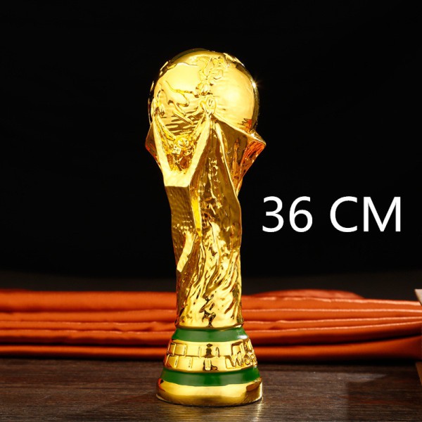 Mô hình cúp bóng đá World Cup dùng chơi trang trí xe hơi độc đáo