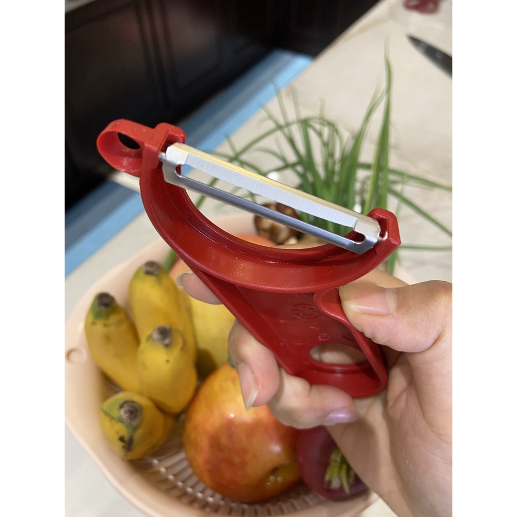 Dụng cụ gọt củ quả lưỡi chéo Victorinox