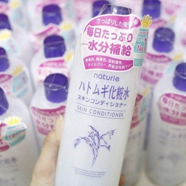 Lotion Naturie Hatomugi Skin Conditioner