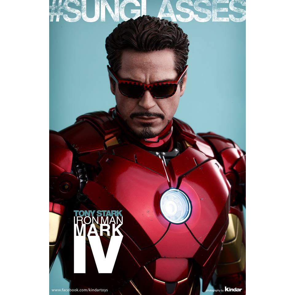 Mô hình Hot Toys Iron Man 2-Mark IV w/Suit-Up Gantry