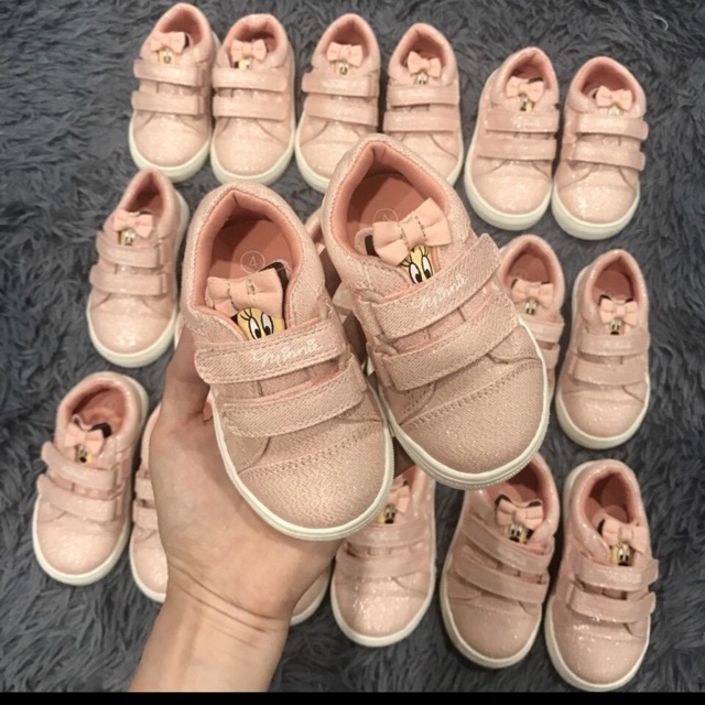 Giày mickey