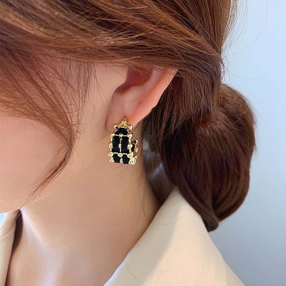 Khuyên Tai Tròn Bện Dây Phong Cách Hàn Quốc