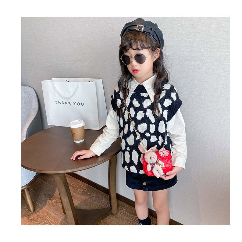 Túi đeo chéo gắn thỏ bông phong cách Hàn quốc siêu yêu siêu cute