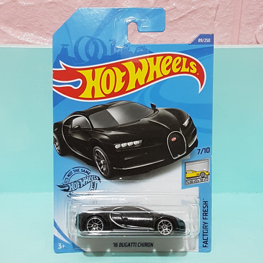 Hot Wheels Mô Hình Đồ Chơi Xe Hơi Bugatti Chiron Range Rover