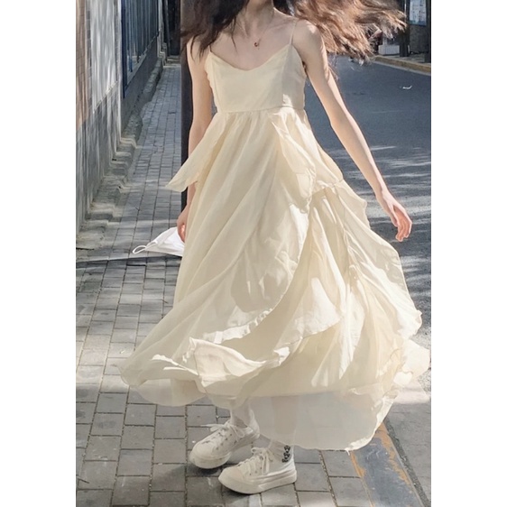 VÁY HAI DÂY BÈO TẦNG KÈM ÁO KHOÁC TIỂU THƯ