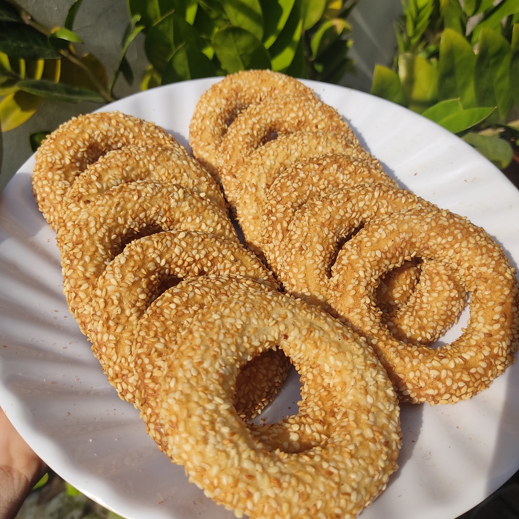 1 Gói 12 Miếng Bánh Vòng Mè Bơ Sữa