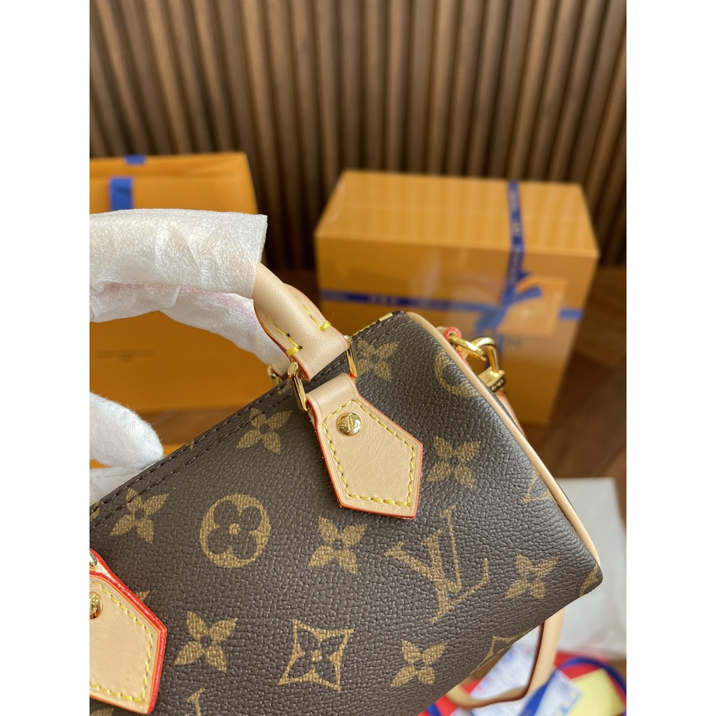 Túi đeo chéo nữ da thật thời trang cao cấp Louis Vuitton LV phong cách cá tính, thời thượng