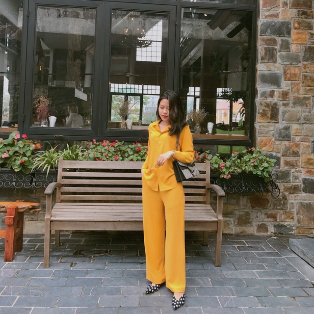 Set lụa vàng sang chảnh