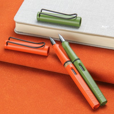 Bút máy Lamy Safari Fountain Pen Special Edition 2021 Terra Red Savannah Green