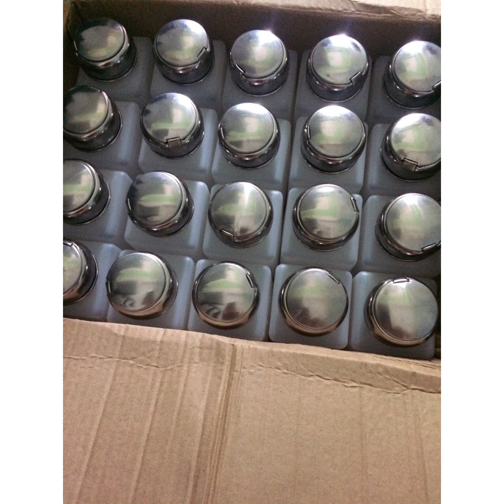 Chai nhựa đựng xăng bóc màn hình điện thoại