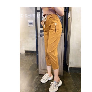 Quần baggy đũi thô thêu hoa cúc dáng lỡ