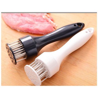 Dụng cụ đâm thịt làm mền thịt bằng tay