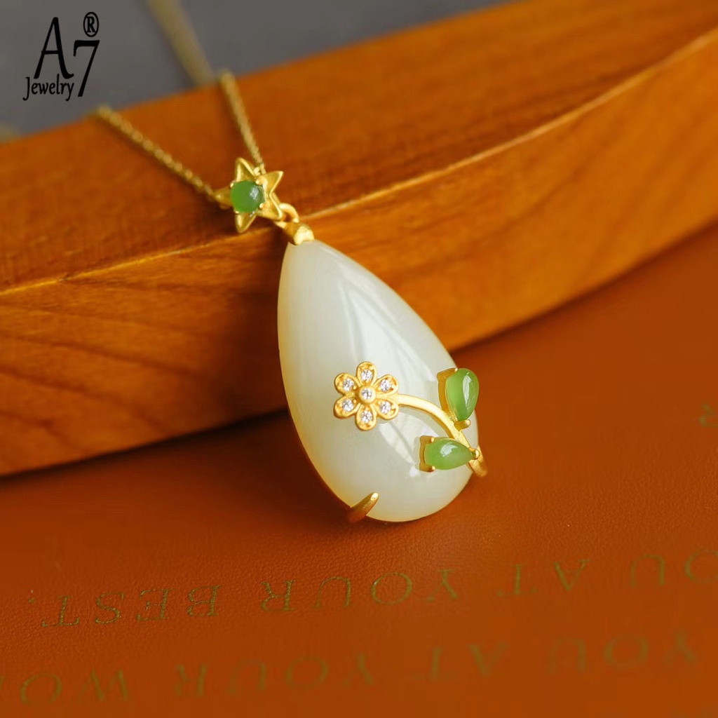 Vòng cổ Ngọc Bích Màu Trắng Đính Đá Ngọc Bích Cho Phụ Nữ Trung Niên