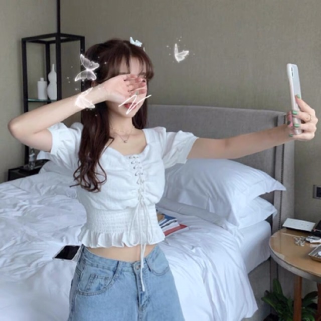 Áo croptop điệu đà trắng hình thật là 2 hình cuối