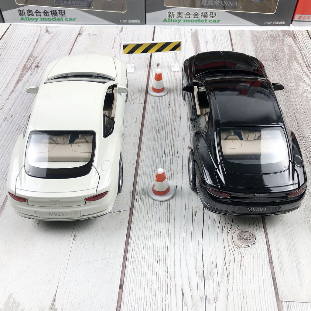 Xe mô hình tĩnh 1:24 ô tô Bentley Continental GT 2 cửa hãng XLG