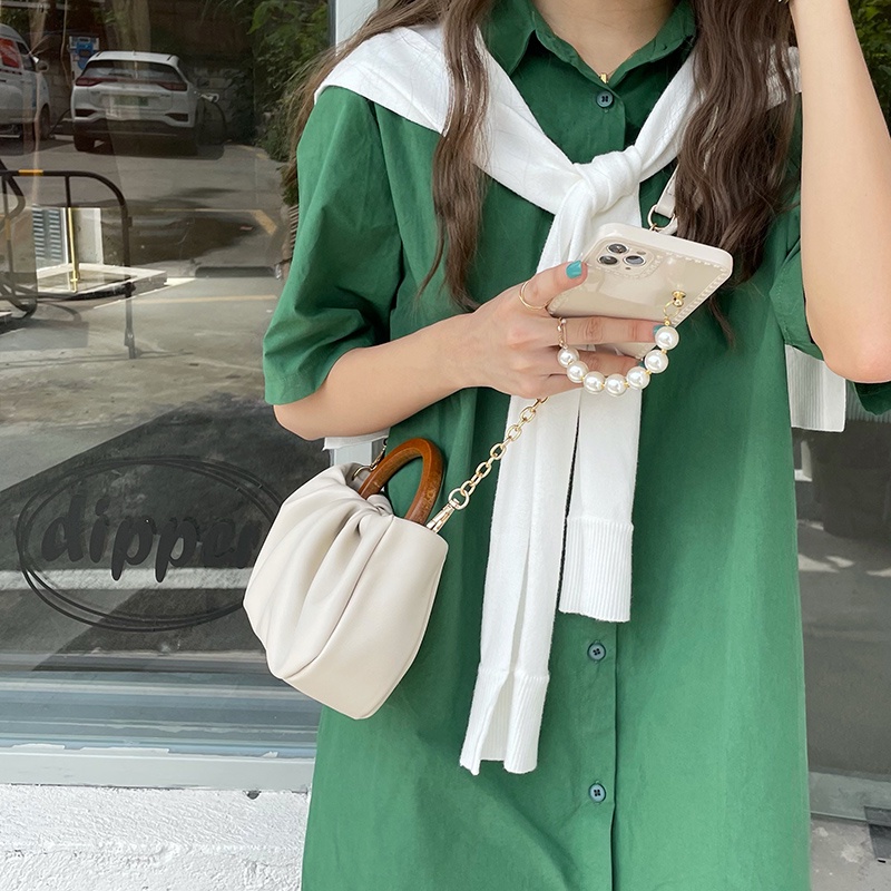 Túi xách nữ cầm tay hoặc đeo chéo quai gỗ phong cách Hàn Quốc.