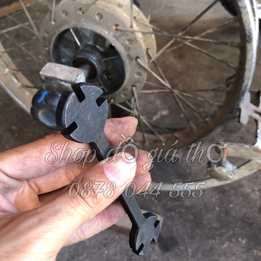 Cà Lê Cân Vành Xe Máy Hiệu Ông Tước